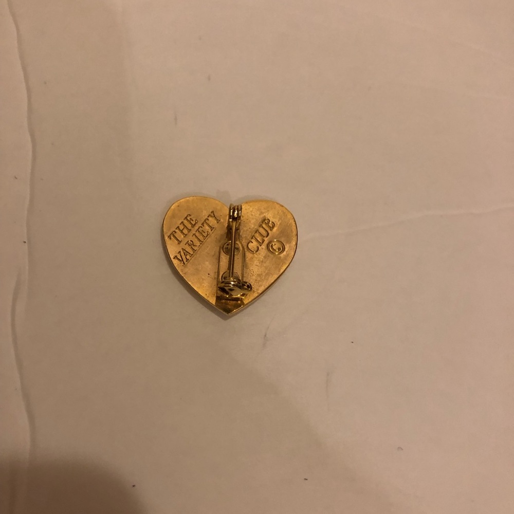 Variety club heart pin - Picture 6 of 6